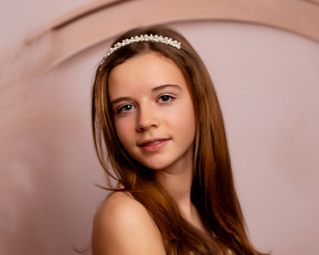 photo artistique d'une adolescente en princesse